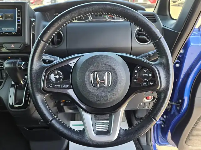 ホンダ Ｎ ＢＯＸ カスタム G L ターボ ホンダセンシング 鹿児島県 2019(令1)年 2.6万km ブリリアントスポーティブルーメタリック2トーン ターボ車　/レーダークルーズコントロール　/ビルトインＥＴＣ２．０　/ドライブレコーダー　/純正ＳＤナビ（ＶＸＭ－２０４ＶＦｉ）　/Ｂｌｕｅｔｏｏｔｈオーディオ　/フルセグテレビ　/バックカメラ　/D+N席シートヒーター/両側パワースライドドア/純正アルミホイール(15インチ)/横滑り防止機能/レーンキープアシスト/LEDヘッドライト/プッシュスタート/スマートキー