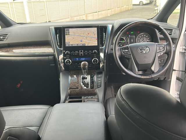 トヨタ アルファードハイブリット エグゼクティブ ラウンジ S 東京都 2022(令4)年 2.8万km ホワイトパールクリスタルシャイン 純正ナビ/CD/DVD/BT/フルセグテレビ/JBLサウンド/バックカメラ/全方位カメラ/フリップダウンモニター/ウィンカーミラー/オットマン/クルーズコントロール/サンルーフ/プッシュスタート/両側パワースライドドア/パワーバックドア/ビルトインETC2.0/LEDヘッドライト/レザーシート/全席パワーシート/全席シートヒーター/エアーシート/前後コーナーセンサー/前後ドライブレコーダー/デジタルインナーミラー/プリクラッシュセーフティ/ブラインドスポットモニター/モデリスタエアロ