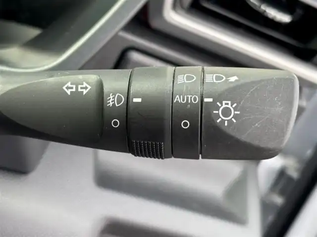 トヨタ ライズ Z 茨城県 2024(令6)年 1.2万km ブラックマイカメタリック/シャイニングホワイトパール 純正ディスプレイオーディオ/　(AM/FM/USB/Bluetooth/フルセグ)/全方位カメラ/前後ドライブレコーダー/レーダークルーズコントロール/ETC2.0/LEDヘッドライト/シートヒーター/前後コーナーセンサー/レーンキープアシスト/パワーステアリング/オートライト/純正アルミホイール/W+サイドエアバック/カーテンエアバック