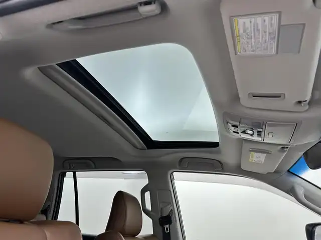 トヨタ ランドクルーザー プラド TX-L 70thアニバーサリーLTD 福岡県 2022(令4)年 3.9万km ホワイトパールクリスタルシャイン サンルーフ　/純正ナビ　/全方位カメラ　/ビルトインＥＴＣ２．０　/ＡＣＣ　/コーナーセンサー　/衝突軽減ブレーキ　/レーンキープ　/ＢＳＭ　/ＭＴモード付　/本革　/シートヒーター／ベンチレーション　/パワーシート　/ＬＥＤ