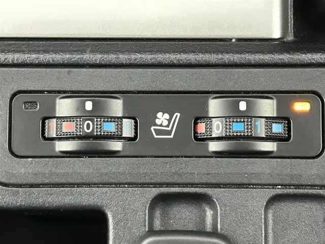 トヨタ ランドクルーザー プラド TX-L 70thアニバーサリーLTD 福岡県 2022(令4)年 3.9万km ホワイトパールクリスタルシャイン サンルーフ　/純正ナビ　/全方位カメラ　/ビルトインＥＴＣ２．０　/ＡＣＣ　/コーナーセンサー　/衝突軽減ブレーキ　/レーンキープ　/ＢＳＭ　/ＭＴモード付　/本革　/シートヒーター／ベンチレーション　/パワーシート　/ＬＥＤ