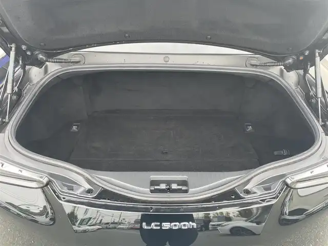 レクサス ＬＣ 500h Lパッケージ 愛知県 2017(平29)年 4.5万km ブラック パノラマルーフ/純正HDDナビ/バックカメラ/フルセグTV/CD/DVD再生/ETC2.0/ミュージックサーバー（HDD録音）/Bluetooth/USB/AUX接続/パドルシフト/レーダークルーズコントロール/パワーシート（D/N）/シートヒーター（D/N）/シートベンチレーション（D/N）/純正フロアマット/純正21インチアルミホイール/LEDヘッドライト/オートマチックハイビーム/コーナーセンサー/横滑り防止装置/衝突軽減ブレーキ/レーンキープアシスト/ブラインドスポットモニター/電動パーキングブレーキ/ブレーキホールド/ドライブレコーダー（前）/カラーヘッドアップディスプレイ/シートメモリー/本革シート