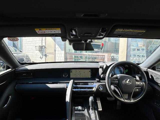 レクサス ＬＣ 500h Lパッケージ 埼玉県 2017(平29)年 4.5万km ブラック パノラマルーフ/純正HDDナビ/バックカメラ/フルセグTV/CD/DVD再生/ETC2.0/ミュージックサーバー（HDD録音）/Bluetooth/USB/AUX接続/パドルシフト/レーダークルーズコントロール/カラーヘッドアップディスプレイ/シートメモリー/本革シート/パワーシート（D/N）/シートヒーター（D/N）/シートベンチレーション（D/N）/純正フロアマット/純正21インチアルミホイール/LEDヘッドライト/オートマチックハイビーム/コーナーセンサー/横滑り防止装置/衝突軽減ブレーキ/レーンキープアシスト/ブラインドスポットモニター/電動パーキングブレーキ/ブレーキホールド/ドライブレコーダー（前）