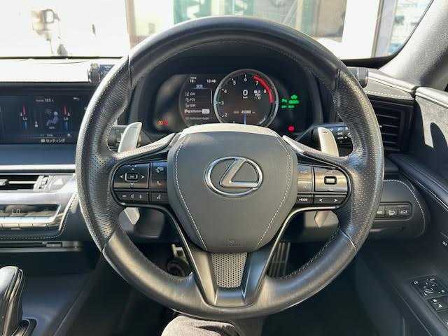 レクサス ＬＣ 500h Lパッケージ 埼玉県 2017(平29)年 4.5万km ブラック パノラマルーフ/純正HDDナビ/バックカメラ/フルセグTV/CD/DVD再生/ETC2.0/ミュージックサーバー（HDD録音）/Bluetooth/USB/AUX接続/パドルシフト/レーダークルーズコントロール/カラーヘッドアップディスプレイ/シートメモリー/本革シート/パワーシート（D/N）/シートヒーター（D/N）/シートベンチレーション（D/N）/純正フロアマット/純正21インチアルミホイール/LEDヘッドライト/オートマチックハイビーム/コーナーセンサー/横滑り防止装置/衝突軽減ブレーキ/レーンキープアシスト/ブラインドスポットモニター/電動パーキングブレーキ/ブレーキホールド/ドライブレコーダー（前）