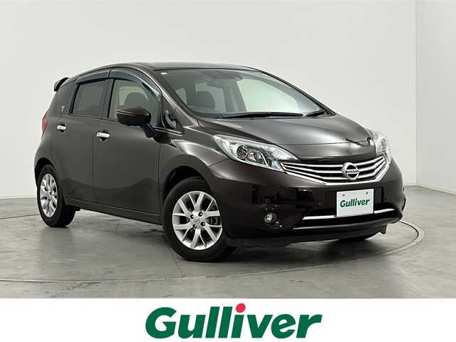 日産 ノート メダリスト エマージェンシーB 群馬県 2015(平27)年 3.4万km インペリアルアンバーP 純正ナビ　全周囲カメラ　ハーフレザーシート　ＥＴＣ　衝突被害軽減ブレーキ　レーンアシスト　クリアランスソナー　前後ドラレコ　スマートキー　LEDヘッドライト　オートライト　純正アルミホイール　禁煙