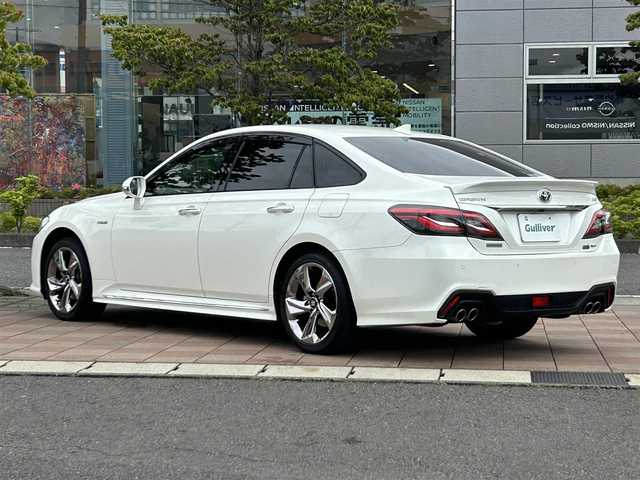 トヨタ クラウン ハイブリッド RS アドバンス Four 島根県 2018(平30)年 10.1万km ホワイトパールクリスタルシャイン 4WD/サンルーフ/純正エンジンスターター/純正メモリナビ/　【フルセグ/CD/DVD/MSV/SD/USB/BT】/バックカメラ/ステアリングスイッチ/レーダークルーズコントロール/純正ドライブレコーダー/ビルトインETC/ブラインドスポットモニター/ロードサインアシスト/先行者発信告知/ヘッドアップディスプレイ/コーナーセンサー/パーキングアシスト/レーンキープアシスト/横滑り防止機能/純正フロアマット/純正ドアバイザー/ハーフレザーシート/前席シートヒーター/前席パワーシート/LEDヘッドライト（AUTO機能付き）/フォグランプ/オートマチックハイビーム/保証書/取扱説明書/スペアキー×１/カードキー×１