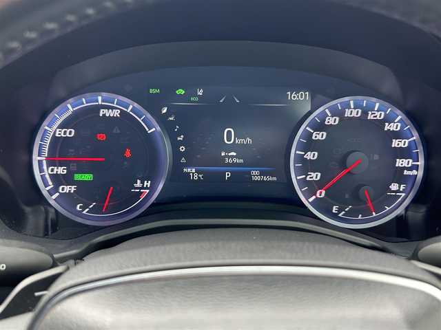 トヨタ クラウン ハイブリッド RS アドバンス Four 島根県 2018(平30)年 10.1万km ホワイトパールクリスタルシャイン 4WD/サンルーフ/純正エンジンスターター/純正メモリナビ/　【フルセグ/CD/DVD/MSV/SD/USB/BT】/バックカメラ/ステアリングスイッチ/レーダークルーズコントロール/純正ドライブレコーダー/ビルトインETC/ブラインドスポットモニター/ロードサインアシスト/先行者発信告知/ヘッドアップディスプレイ/コーナーセンサー/パーキングアシスト/レーンキープアシスト/横滑り防止機能/純正フロアマット/純正ドアバイザー/ハーフレザーシート/前席シートヒーター/前席パワーシート/LEDヘッドライト（AUTO機能付き）/フォグランプ/オートマチックハイビーム/保証書/取扱説明書/スペアキー×１/カードキー×１
