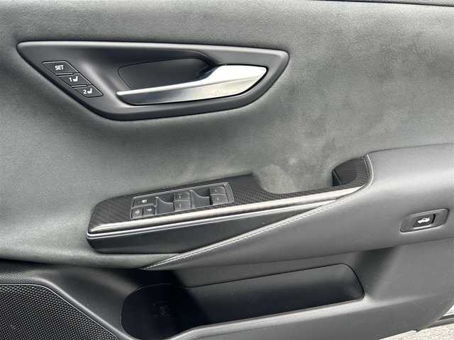 トヨタ クラウン ハイブリッド RS アドバンス Four 島根県 2018(平30)年 10.1万km ホワイトパールクリスタルシャイン 4WD/サンルーフ/純正エンジンスターター/純正メモリナビ/　【フルセグ/CD/DVD/MSV/SD/USB/BT】/バックカメラ/ステアリングスイッチ/レーダークルーズコントロール/純正ドライブレコーダー/ビルトインETC/ブラインドスポットモニター/ロードサインアシスト/先行者発信告知/ヘッドアップディスプレイ/コーナーセンサー/パーキングアシスト/レーンキープアシスト/横滑り防止機能/純正フロアマット/純正ドアバイザー/ハーフレザーシート/前席シートヒーター/前席パワーシート/LEDヘッドライト（AUTO機能付き）/フォグランプ/オートマチックハイビーム/保証書/取扱説明書/スペアキー×１/カードキー×１