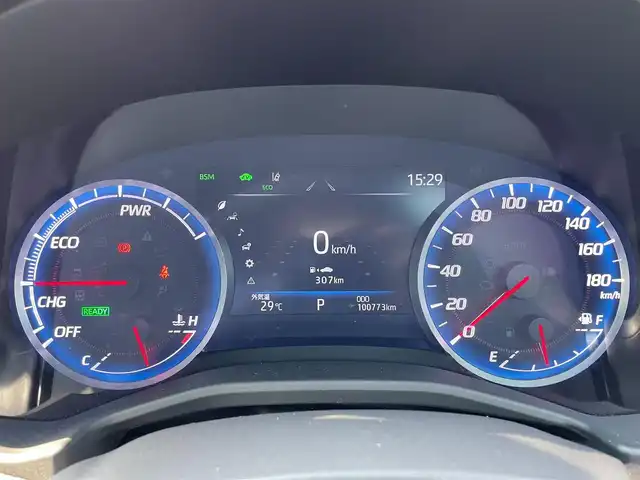 トヨタ クラウン ハイブリッド RS アドバンス Four 島根県 2018(平30)年 10.1万km ホワイトパールクリスタルシャイン 4WD/サンルーフ/純正エンジンスターター/純正メモリナビ/CD/DVD/DTV/Bluetooth/バックカメラ/ステアリングスイッチ/レーダークルーズコントロール/純正ドライブレコーダー/ビルトインETC/ロードサインアシスト/先行者発信告知/クリアランスソナー /BSM/HUD/パーキングアシスト/レーンキープアシスト/横滑り防止機能/ハーフレザーシート/シートヒーター/パワーシート/LEDオートライト/フォグランプ/オートマチックハイビーム/保証書/取扱説明書/純正フロアマット/純正ドアバイザー/スペアキー×１/カードキー×１