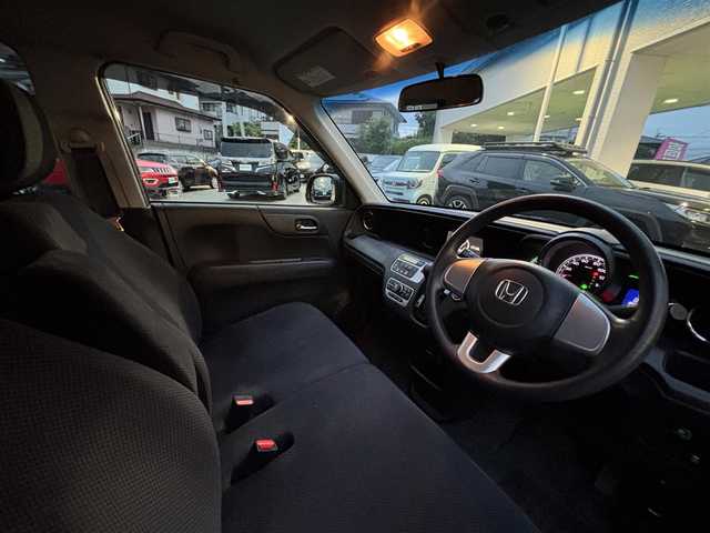 ホンダ Ｎ ＯＮＥ G Lパッケージ 熊本県 2013(平25)年 14.8万km クリスタルブラックパール 純正ディスプレイオーディオ/【CD/DVD/Bluetooth/USB】/バックカメラ/オートLEDライト/アイドリングストップ/横滑り防止装置/盗難防止装置/純正フロアマット/カーテンエアバッグ/プッシュスタート/スマートキー/ベンチシート/取扱説明書/保証書