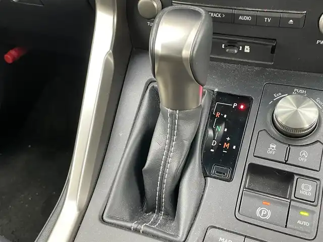 レクサス ＮＸ 300 Iパッケージ 千葉県 2019(平31)年 3.2万km ソニッククォーツ 衝突軽減ブレーキ/全方位カメラ/純正１０インチナビ/フルセグＴＶ/レーダークルーズコントロール/ＥＴＣ/パワーシート/シートヒーター/コーナーセンサー/純正１７インチアルミホイール/ＬＥＤヘッドライト