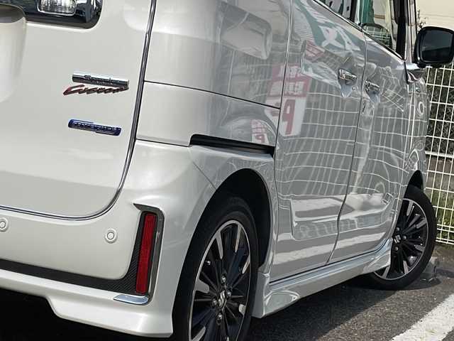 スズキ スペーシア カスタム HYBRID XS ターボ 兵庫県 2020(令2)年 4.7万km ピュアホワイトP ターボ車/セーフティサポート（予防安全技術）/デュアルセンサーブレーキサポート/車線逸脱警報/先行車発信お知らせ/後退時ブレーキサポート/リアパーキングセンサー/誤発信抑制/ふらつき警報/ハイビームアシスト/後方誤発進抑制/ディスプレイオーディオ/Bluetooth/USB/AUX/AppleCarPlay/全方位カメラ/ヘッドアップディスプレイ/両側パワースライドドア/前後ドライブレコーダー/パドルシフト/LEDヘッドランプ/オートライト/社外LEDフォグランプ（純正積込）/社外ウインカーミラーレンズ（純正積込）/SRSエアバック（運転席/助手席/サイド/カーテン）/オートエアコン/エコクール/リアヒーターダクト/スリムサーキュレーター/運転席シートヒーター/合皮ハーフレザーシート/パーソナルテーブル（後席左右）/保証書/取説/スペアキー