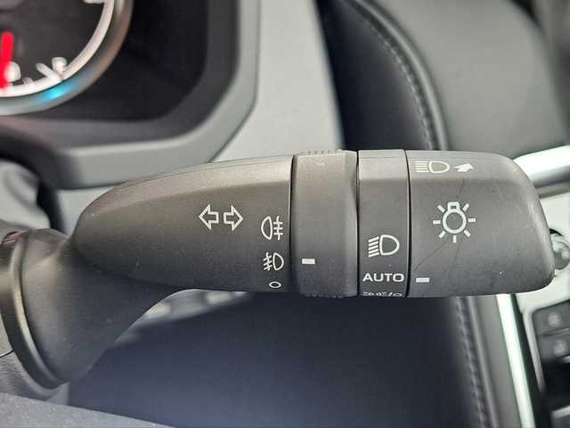 トヨタ ランドクルーザー GRスポーツ 大阪府 2024(令6)年 0.2万km プレシャスホワイトパール /禁煙車//ワンオーナー車//メーカーOP12.3インチT-CONNECTナビ/・CD・DVD・Blu-ray・フルセグTV・BT・FM・AM・Applecarplay・AndroidAuto//11.6型リアエンターテイメント//JBLプレミアムサウンド//クールBOX//ルーフレール(ブラック)//タイヤ空気圧警報システム//寒冷地仕様//TRDキャリパー塗装//GR専用ブラック＆ダークレッド本革シート//LEDヘッドライト//カラーヘッドアップディスプレイ//前後席シートヒーター・シートベンチレーション//フロント・リア電動デフロック//パノラミックビューモニター//パワーバックドア//純正18インチアルミホイール//保証書//取扱説明書//スペアキー