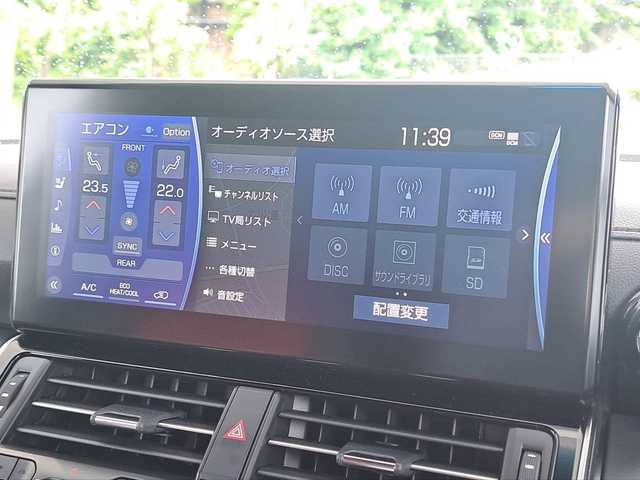 トヨタ ランドクルーザー GRスポーツ 大阪府 2024(令6)年 0.2万km プレシャスホワイトパール /禁煙車//ワンオーナー車//メーカーOP12.3インチT-CONNECTナビ/・CD・DVD・Blu-ray・フルセグTV・BT・FM・AM・Applecarplay・AndroidAuto//11.6型リアエンターテイメント//JBLプレミアムサウンド//クールBOX//ルーフレール(ブラック)//タイヤ空気圧警報システム//寒冷地仕様//TRDキャリパー塗装//GR専用ブラック＆ダークレッド本革シート//LEDヘッドライト//カラーヘッドアップディスプレイ//前後席シートヒーター・シートベンチレーション//フロント・リア電動デフロック//パノラミックビューモニター//パワーバックドア//純正18インチアルミホイール//保証書//取扱説明書//スペアキー