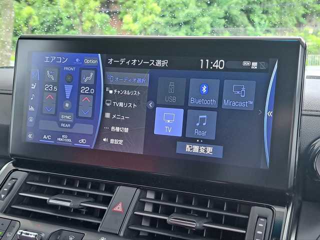 トヨタ ランドクルーザー GRスポーツ 大阪府 2024(令6)年 0.2万km プレシャスホワイトパール /禁煙車//ワンオーナー車//メーカーOP12.3インチT-CONNECTナビ/・CD・DVD・Blu-ray・フルセグTV・BT・FM・AM・Applecarplay・AndroidAuto//11.6型リアエンターテイメント//JBLプレミアムサウンド//クールBOX//ルーフレール(ブラック)//タイヤ空気圧警報システム//寒冷地仕様//TRDキャリパー塗装//GR専用ブラック＆ダークレッド本革シート//LEDヘッドライト//カラーヘッドアップディスプレイ//前後席シートヒーター・シートベンチレーション//フロント・リア電動デフロック//パノラミックビューモニター//パワーバックドア//純正18インチアルミホイール//保証書//取扱説明書//スペアキー