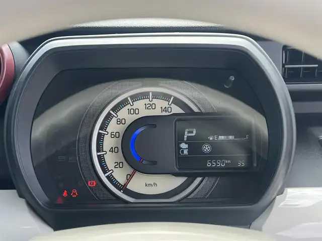 スズキ スペーシア HYBRID X 広島県 2023(令5)年 0.7万km シフォンアイボリーメタリック ○走行距離：6420km（検査時）/ワンオーナー/スズキ セーフティサポート/デュアルカメラブレーキサポート/車線逸脱警報/先行車発進お知らせ機能/誤発進抑制機能/両側パワースライドドア/ハイビームアシスト/スマートキー/保証書あり/取扱説明書あり