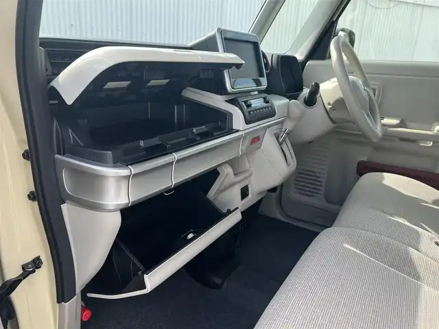 スズキ スペーシア HYBRID X 広島県 2023(令5)年 0.7万km シフォンアイボリーメタリック ○走行距離：6420km（検査時）/ワンオーナー/スズキ セーフティサポート/デュアルカメラブレーキサポート/車線逸脱警報/先行車発進お知らせ機能/誤発進抑制機能/両側パワースライドドア/ハイビームアシスト/スマートキー/保証書あり/取扱説明書あり