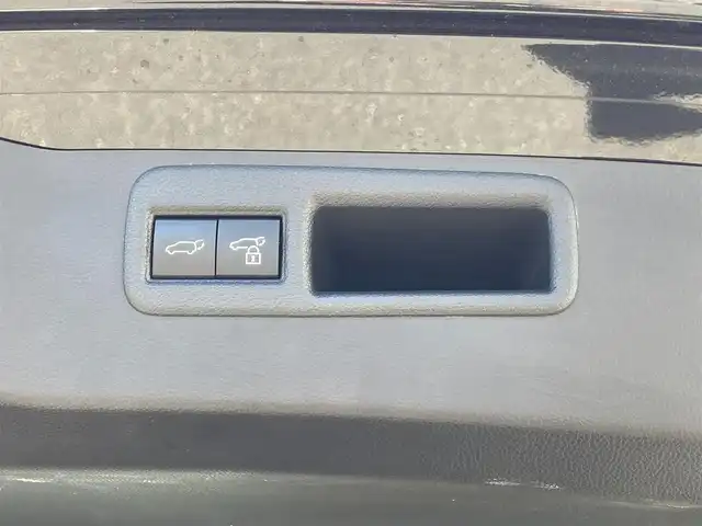トヨタ ハリアー Z 静岡県 2020(令2)年 2.1万km プレシャスブラックパール 純正12インチナビ/　AM FM Bluetooth USB AppleCarPlay AndroidAuto/フルセグTV/ビルトインETC2.0/録画機能付きデジタルインナーミラー/LEDオートヘッドランプ/レーダークルーズコントロール/ハーフレザーシート/パワーバックドア/モデリスタエアロ/前後方クリアランスソナー/スマートキー2本/アラウンドビューモニター/JBLプレミアムサウンド/パワーシート(運転席)