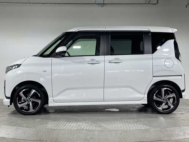 ダイハツ ムーヴ RS 神奈川県 2025(令7)年 0.1千km シャイニングホワイトパール 届出済未使用車/ターボ/純正9型ディスプレイオーディオ /スマートパノラマパーキングパック＆純正ナビ装着用アップグレードパック付　/HDMI　フルセグ　AM FM USB　iPod　Bluetooth　Applecarplay　Androidauto/パノラマモニター/両側電動スライドドア/ワイヤレス充電/スマートアシスト/衝突回避支援ブレーキ機能/衝突警報機能/ブレーキ制御付誤発進抑制機能/車線逸脱抑制制御機能/路外逸脱警報機能/先行車発進お知らせ機能/車線逸脱警報機能/ふらつき警報/コーナーセンサー/アダブティブドライビングビーム/サイドビューランプ/全車速追従機能付アダブティブクルーズコントロール/レーンキープコントロール/エコアイドル/コーナリングトレースアシスト/革巻きステアリング/電動チルトステアリング/電動パーキングブレーキ/ブレーキオートホールド/プッシュスタート/スマートキー/純正15インチアルミホイール/lEDヘッドライト/LEDフロントフォグランプ/オートライト/純正サイド/リアスポイラー/取説　保証書　スペアキー