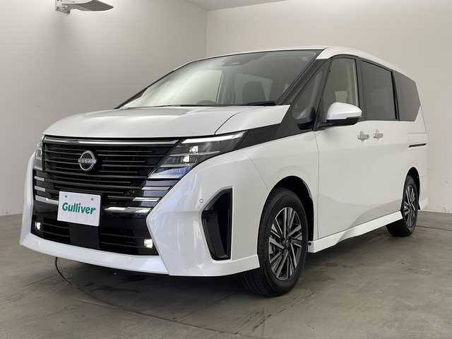 日産 セレナ e－パワー ハイウェイスター V 兵庫県 2025(令7)年 0.1千km プリズムホワイト ・純正ディスプレイオーディオ/・Bluetooth/フルセグテレビ/USB/Apple car play/Android Auto/・e-POWER/・アラウンドビューモニター/・プロパイロット/・ヒルスタートアシスト/・インテリジェント エマージェンシーブレーキ  /・インテリジェント FCW（前方衝突予測警報） /・衝突回避ステアリングアシスト /・インテリジェントクルーズコントロール/・インテリジェント LI（車線逸脱防止支援システム）/・LDW（車線逸脱警報） /・インテリジェント BSI（後側方衝突防止支援システム）/・BSW（後側方車両検知警報） /・RCTA（後退時車両検知警報） /・インテリジェント DA（ふらつき警報） /・踏み間違い衝突防止アシスト/・標識検知機能/・車両接近通報装置/・横滑り防止装置/・エマージェンシーストップシグナル/・クリアランスソナー/・電子パーキング/・オートホールド/・両側パワースライドドア/・タッチフリーパワースライドドア/・デジタルインナーミラー/・おくだけ充電/・純正16インチアルミホイール/・LEDオートライト/・フォグランプ/・保証書/・取扱説明書
