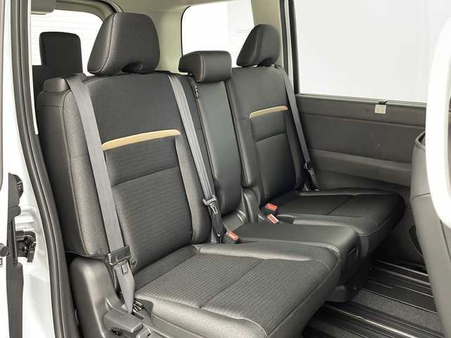 日産 セレナ e－パワー ハイウェイスター V 兵庫県 2025(令7)年 0.1千km プリズムホワイト ・純正ディスプレイオーディオ/・Bluetooth/フルセグテレビ/USB/Apple car play/Android Auto/・e-POWER/・アラウンドビューモニター/・プロパイロット/・ヒルスタートアシスト/・インテリジェント エマージェンシーブレーキ  /・インテリジェント FCW（前方衝突予測警報） /・衝突回避ステアリングアシスト /・インテリジェントクルーズコントロール/・インテリジェント LI（車線逸脱防止支援システム）/・LDW（車線逸脱警報） /・インテリジェント BSI（後側方衝突防止支援システム）/・BSW（後側方車両検知警報） /・RCTA（後退時車両検知警報） /・インテリジェント DA（ふらつき警報） /・踏み間違い衝突防止アシスト/・標識検知機能/・車両接近通報装置/・横滑り防止装置/・エマージェンシーストップシグナル/・クリアランスソナー/・電子パーキング/・オートホールド/・両側パワースライドドア/・タッチフリーパワースライドドア/・デジタルインナーミラー/・おくだけ充電/・純正16インチアルミホイール/・LEDオートライト/・フォグランプ/・保証書/・取扱説明書