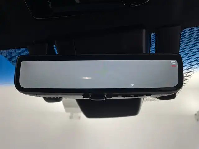 トヨタ ハリアー ハイブリッド Z レザーパッケージ 鹿児島県 2022(令4)年 4.7万km ホワイトパールクリスタルシャイン 純正12.3インチナビ/（AM/FM/Bluetooth/フルセグTV)/全方位カメラ/JBLプレミアムサウンド/AC100V電源/ヘッドアップディスプレイ/トヨタセーフティセンス/・衝突軽減ブレーキ/・レーンキープアシスト/・オートマチックハイビーム/・追従式クルーズコントロール/・クリアランスソナー/・誤発進抑制機能/ブラインドスポットモニター/ETC2.0/レザーシート/シートヒーター/シートベンチレーション/パワーシート/ステアリングヒーター/パワーバックドア/純正19インチアルミホイール/スマートキー/純正フロアマット/横滑り防止装置