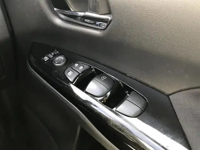 日産 セレナ G 富山県 2017(平29)年 5.9万km マルーンレッド 純正ナビ/フルセグTV/Bluetooth/バックカメラ/衝突被害軽減ブレーキ/レーンキープアシスト/クルーズコントロール/両側パワースライドドア/ステアリングスイッチ/プッシュスタート/スマートキー/LEDヘッドライト/オートライト/ETC