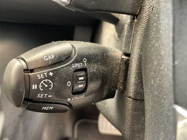 プジョー ３０８ SW アリュール ブルーHDi 岐阜県 2019(平31)年 11.7万km 紺 純正ディスプレイオーディオ/バックモニター/クリアランスソナー/LEDヘッドライト/オートライト/プッシュスタート/スマートキー/スペアキー/クルーズコントロール/パドルシフト/前後ドライブレコーダー/ETC