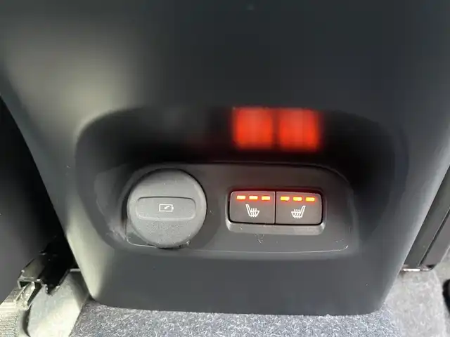 ボルボ ＸＣ４０ T4 AWD インスクリプション 静岡県 2019(令1)年 3.2万km シルバー ワンオーナー/カラーコード729（グレイシャーシルバーメタリック）/純正ナビ/・Bluetooth/・Apple Carplay /android　auto/ETC2.0/クリスタルシフトノブ/360°カメラ/パークアシストパイロット/衝突被害軽減ブレーキ/アダプティブクルーズコントロール/ブラインドスポット/黒レザーシート/・前席パワーシート/・前席シートヒーター/harman/kardonサウンドシステム/