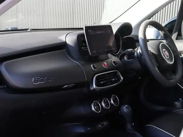 フィアット ５００Ｘ 長野県 2018(平30)年 4.5万km 黒 ・4WD /・80台限定車 /・ACC /・黒革シート /・純正18AW /・社外ナビ(FM/AM/CD/DVD/USB/BT) /・バックモニター シートヒーター /・パワーシート /・パドルシフト /・ETC /・アダクティブクルーズコントロール /・社外マフラー