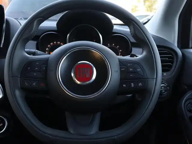 フィアット ５００Ｘ 長野県 2018(平30)年 4.5万km 黒 ・4WD /・80台限定車 /・ACC /・黒革シート /・純正18AW /・社外ナビ(FM/AM/CD/DVD/USB/BT) /・バックモニター シートヒーター /・パワーシート /・パドルシフト /・ETC /・アダクティブクルーズコントロール /・社外マフラー