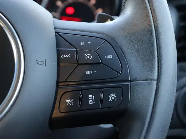 フィアット ５００Ｘ 長野県 2018(平30)年 4.5万km 黒 ・4WD /・80台限定車 /・ACC /・黒革シート /・純正18AW /・社外ナビ(FM/AM/CD/DVD/USB/BT) /・バックモニター シートヒーター /・パワーシート /・パドルシフト /・ETC /・アダクティブクルーズコントロール /・社外マフラー