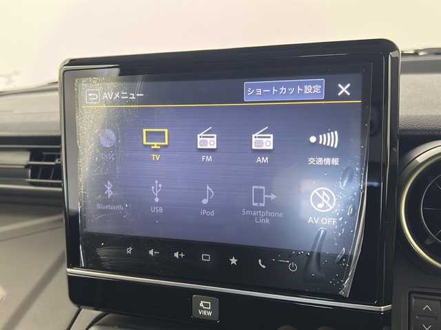 スズキ スペーシア ギア HYBRID XZ 福島県 2022(令4)年 1.5万km シフォンアイボリーM /禁煙車//4WD//スズキセーフティサポート/・後退時ブレーキサポート/・車線逸脱抑制制御機能/・車線逸脱警報機能/・パーキングソナー/・横滑り防止装置/・ハイビームアシスト//デュアルカメラブレーキサポート//ヘッドアップディスプレイ//アダプティブクルーズコントロール//全周囲カメラ//メーカーOPナビ/・BT.USB.CD.DVD/・フルセグTV//両側パワースライドドア//前席シートヒーター//ビルトインETC//ドライブレコーダー（FR）//プッシュスタート//スマートキー×2//LEDヘッドライト//LEDフォグライト//ステアリングスイッチ//純正フロアマット//純正14インチAW//シートバックテーブル//ロールサンシェード//後席サーキュレーター