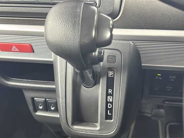 スズキ スペーシア ギア HYBRID XZ 福島県 2022(令4)年 1.5万km シフォンアイボリーM /禁煙車//4WD//スズキセーフティサポート/・後退時ブレーキサポート/・車線逸脱抑制制御機能/・車線逸脱警報機能/・パーキングソナー/・横滑り防止装置/・ハイビームアシスト//デュアルカメラブレーキサポート//ヘッドアップディスプレイ//アダプティブクルーズコントロール//全周囲カメラ//メーカーOPナビ/・BT.USB.CD.DVD/・フルセグTV//両側パワースライドドア//前席シートヒーター//ビルトインETC//ドライブレコーダー（FR）//プッシュスタート//スマートキー×2//LEDヘッドライト//LEDフォグライト//ステアリングスイッチ//純正フロアマット//純正14インチAW//シートバックテーブル//ロールサンシェード//後席サーキュレーター