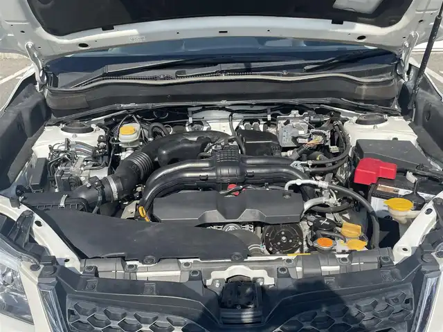 スバル フォレスター S－リミテッド 佐賀県 2015(平27)年 14.3万km クリスタルホワイトP （株)IDOMが運営する【じしゃロン佐賀店】の自社ローン専用車両になります。/こちらは現金またはオートローンご利用時の価格です。自社ローンご希望の方は別途その旨お申付け下さい/禁煙車　/４ＷＤ　/カロッツェリアナビ ＴＶ ＢＴオーディオ ＤＶＤ ＣＤ　/バックカメラ　　/ＥＴＣ　/前席パワーシート　/前席シートヒーター