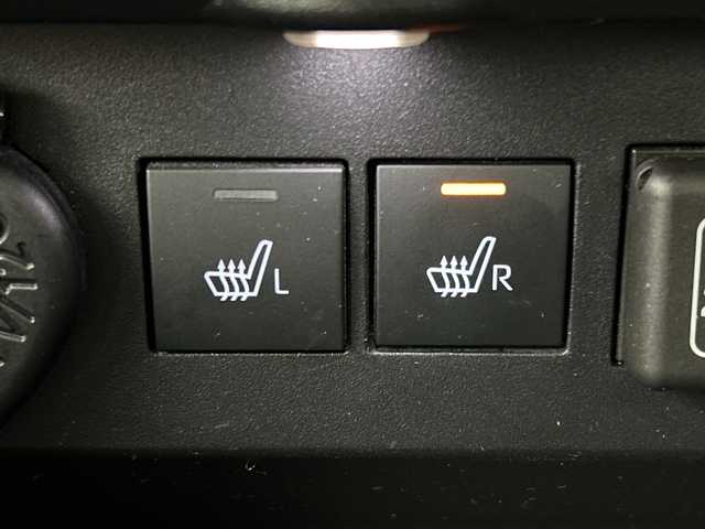 ダイハツ ロッキー G 三重県 2020(令2)年 5.7万km ブラックマイカメタリック /禁煙車//純正ナビ/　HDMI/フルセグTV/SD/AM/FM/BT/iPod/CD/DVD//レーダークルーズコントロール//前席シートヒーター//オートライト//ビルトインETC//プリクラッシュ//レーンキープ//ドライブレコーダー//電格ミラー//プッシュスタート//ステアスイッチ