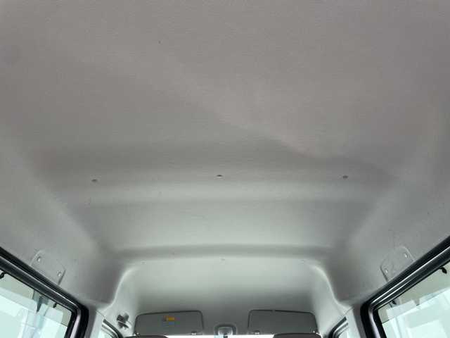 スズキ エブリイ PA 神奈川県 2014(平26)年 5万km シルキーシルバーメタリック ・ＣＤ・ＡＭＦＭラジオ　/・パワーウィンド　/・Ｗエアバッグ　/・リモコンキー　/・マニュアルエアコン　/・パワーステアリング　/・リアワイパー　/・集中ドアロック　/・純正フロアマット　/・可倒式リアシート　/・ハロゲンヘッドライト