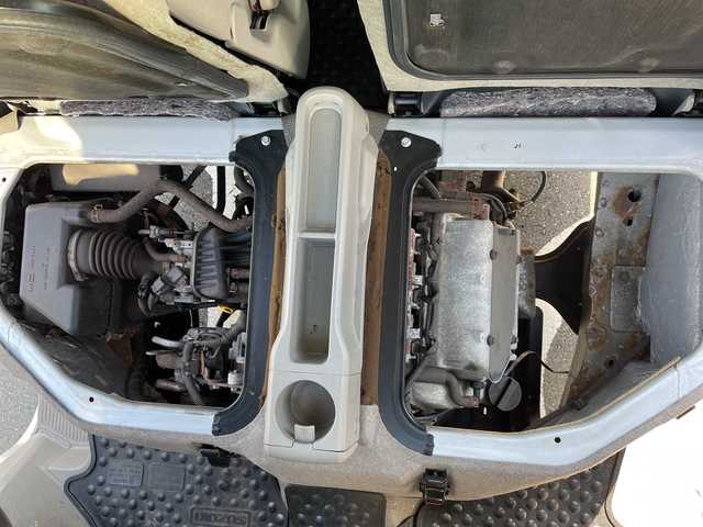 スズキ エブリイ PA 神奈川県 2014(平26)年 5万km シルキーシルバーメタリック ・ＣＤ・ＡＭＦＭラジオ　/・パワーウィンド　/・Ｗエアバッグ　/・リモコンキー　/・マニュアルエアコン　/・パワーステアリング　/・リアワイパー　/・集中ドアロック　/・純正フロアマット　/・可倒式リアシート　/・ハロゲンヘッドライト