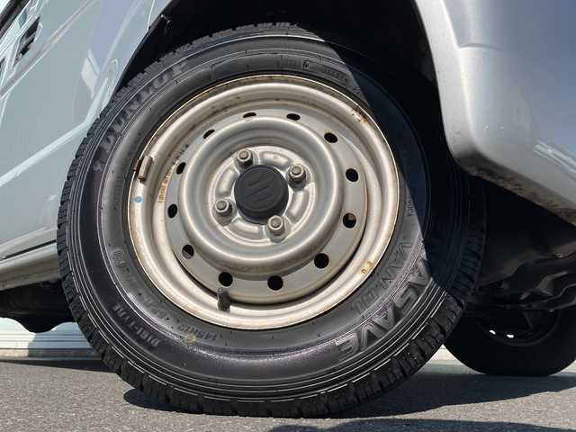 スズキ エブリイ PA 神奈川県 2014(平26)年 5万km シルキーシルバーメタリック ・ＣＤ・ＡＭＦＭラジオ　/・パワーウィンド　/・Ｗエアバッグ　/・リモコンキー　/・マニュアルエアコン　/・パワーステアリング　/・リアワイパー　/・集中ドアロック　/・純正フロアマット　/・可倒式リアシート　/・ハロゲンヘッドライト