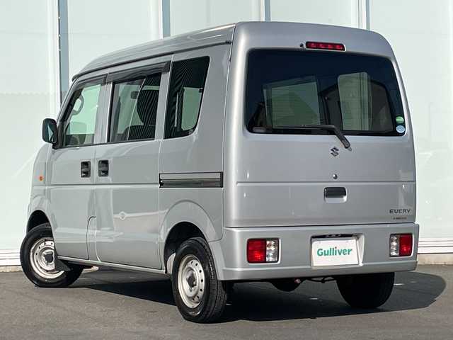 スズキ エブリイ PA 神奈川県 2014(平26)年 5万km シルキーシルバーメタリック ・ＣＤ・ＡＭＦＭラジオ　/・パワーウィンド　/・Ｗエアバッグ　/・リモコンキー　/・マニュアルエアコン　/・パワーステアリング　/・リアワイパー　/・集中ドアロック　/・純正フロアマット　/・可倒式リアシート　/・ハロゲンヘッドライト