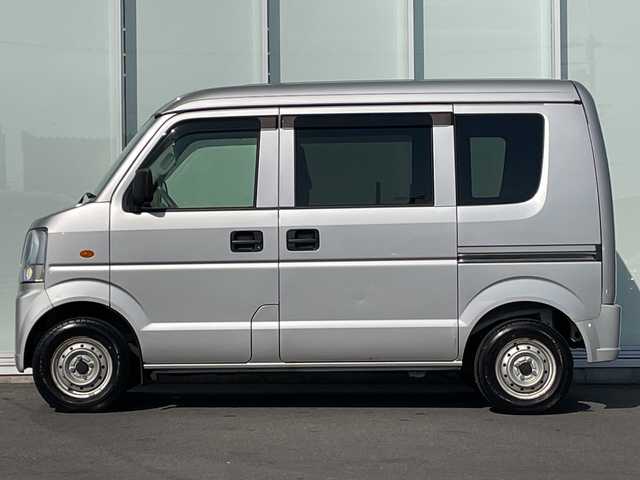 スズキ エブリイ PA 神奈川県 2014(平26)年 5万km シルキーシルバーメタリック ・ＣＤ・ＡＭＦＭラジオ　/・パワーウィンド　/・Ｗエアバッグ　/・リモコンキー　/・マニュアルエアコン　/・パワーステアリング　/・リアワイパー　/・集中ドアロック　/・純正フロアマット　/・可倒式リアシート　/・ハロゲンヘッドライト