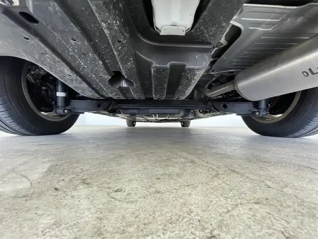 ホンダ フリード ハイブリット G ブラックスタイル 千葉県 2023(令5)年 2.4万km プラチナホワイトパール 禁煙車/社外メモリナビ/　CD/DVD/BT/ワンセグTV/両側パワースライドドア/ホンダセンシング/●衝突軽減ブレーキ〈CMBS〉/●誤発進抑制機能/●後方誤発進抑制機能/●歩行者事故低減ステアリング/●路外逸脱抑制機能/●ACC〈アダプティブ・クルーズ・コントロール〉/●LKAS〈車線維持支援システム〉/●オートハイビーム/●先行車発進お知らせ機能/●標識認識機能/ETC/前席シートヒーター/革巻きステアリング/ステアリングスイッチ/電動格納ミラー/純正15インチアルミホイール/LEDヘッドライト