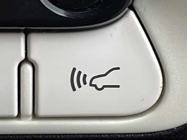 トヨタ プリウス Sセーフティプラス 岐阜県 2018(平30)年 6.3万km スティールブロンドM 禁煙車/純正ナビ/フルセグTV/クルーズコントロール/クリアランスソナー/前後コーナーセンサー/衝突軽減ブレーキ/ミラー型ドライブレコーダー/ETC/バックカメラ/純正アルミホイール/純正フロアマット/シートカバー/プッシュスタート/ドアバイザー/オートエアコン/オートライト/オートハイビーム/スマートキー