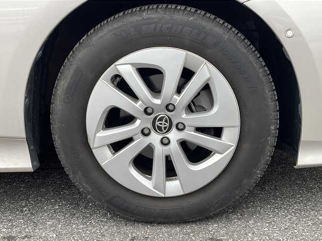 トヨタ プリウス Sセーフティプラス 岐阜県 2018(平30)年 6.3万km スティールブロンドM 禁煙車/純正ナビ/フルセグTV/クルーズコントロール/クリアランスソナー/前後コーナーセンサー/衝突軽減ブレーキ/ミラー型ドライブレコーダー/ETC/バックカメラ/純正アルミホイール/純正フロアマット/シートカバー/プッシュスタート/ドアバイザー/オートエアコン/オートライト/オートハイビーム/スマートキー