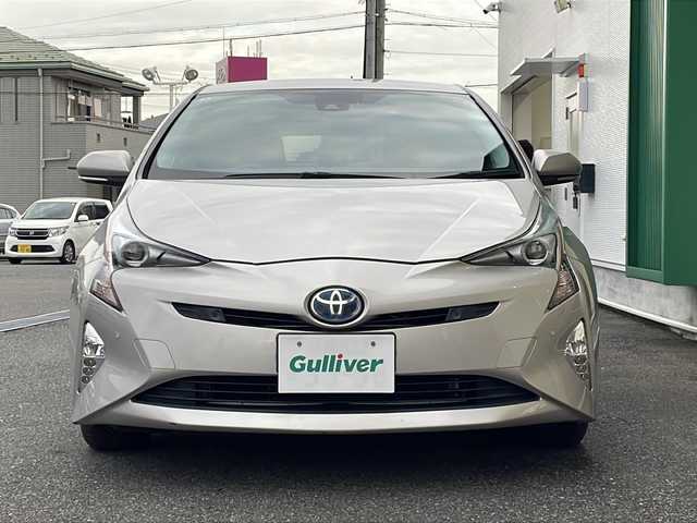トヨタ プリウス Sセーフティプラス 岐阜県 2018(平30)年 6.3万km スティールブロンドM 禁煙車/純正ナビ/フルセグTV/クルーズコントロール/クリアランスソナー/前後コーナーセンサー/衝突軽減ブレーキ/ミラー型ドライブレコーダー/ETC/バックカメラ/純正アルミホイール/純正フロアマット/シートカバー/プッシュスタート/ドアバイザー/オートエアコン/オートライト/オートハイビーム/スマートキー