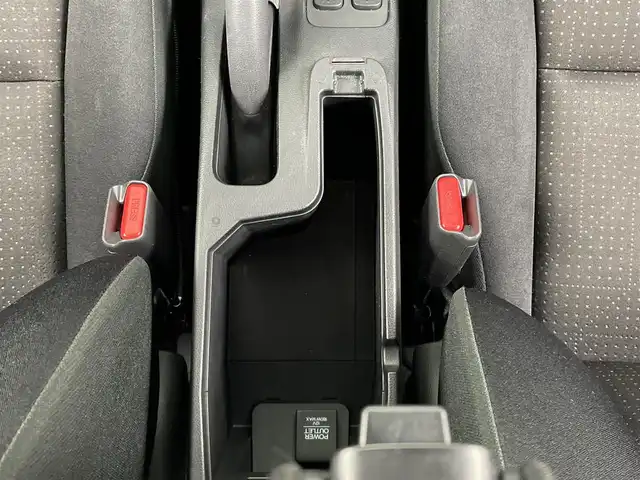 ホンダ フィット ハイブリット Fパッケージ コンフォートED 大分県 2016(平28)年 7.2万km プレミアムクリスタルレッドM ワンオーナー/純正SDナビ（VXM-175VFi）/ BT/CD/DVD/フルセグ/バックカメラ/シートヒーター（前席）/クルーズコントロール/オートライト/アイドリングストップ/ステアリングスイッチ/電動格納ミラー/ビルトインETC/プッシュスタート/スマートキー/純正フロアマット