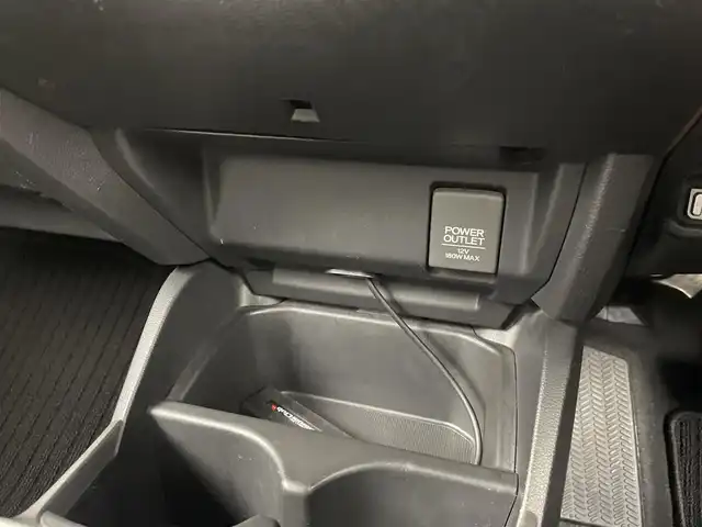 ホンダ フィット ハイブリット Fパッケージ コンフォートED 大分県 2016(平28)年 7.2万km プレミアムクリスタルレッドM ワンオーナー/純正SDナビ（VXM-175VFi）/ BT/CD/DVD/フルセグ/バックカメラ/シートヒーター（前席）/クルーズコントロール/オートライト/アイドリングストップ/ステアリングスイッチ/電動格納ミラー/ビルトインETC/プッシュスタート/スマートキー/純正フロアマット