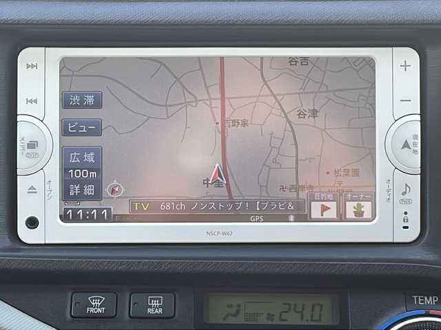 トヨタ アクア S 群馬県 2013(平25)年 4.9万km グレーメタリック 純正SDナビ【型式：NSCP-W62】/(ワンセグTV/CD/AM/FM/AUX/BT)/バックカメラ/ウィンカーミラー/アイドリングストップ/電動格納式ウィンカーミラー/フルアンダーエアロ/ETC/純正マット