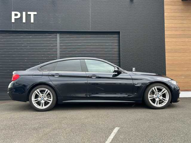 ＢＭＷ ４２０ｉ グランクーペ Mスポーツ 宮崎県 2017(平29)年 4.2万km カーボンブラックM 純正ナビ　/・Bluetooth/・AM/FM/・ミュージックサーバー/バックカメラ/ETC/アクティブクルーズコントロール/インテリジェントセーフティ /・レーンアラート/コンフォートアクセス/アルカンターラシート/・D/N席パワーシート /パワーバックドア