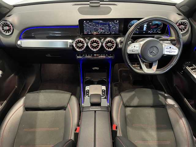 メルセデス・ベンツ ＧＬＢ２００ｄ AMGライン 熊本県 2020(令2)年 6.5万km コスモスブラック ・スマートキー/・プッシュスタート/・アクティブステアリングアシスト/・道路標識アシスト/・アクティブレーンキーピングアシスト/・アクティブブレーキアシスト/・アテンションアシスト/・ブラインドスポットモニター/・レーンチェンジアシスト/・インテリジェントライトシステム/・クルーズコントロール(追従式)/・ハーフレザーシート/・前席パワーシート/・前席シートヒーター /・純正HDDナビ/　【Bluetooth・USB】/・フルセグTV/・全方位カメラ/・ETC2.0/・ドライブレコーダー(前後録画)/・パワーバックドア/・LEDヘッドランプ/・純正マット/・保証書/取説